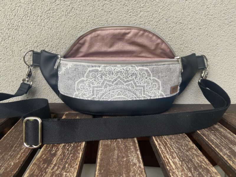 Crossbody Bag – Bild 20