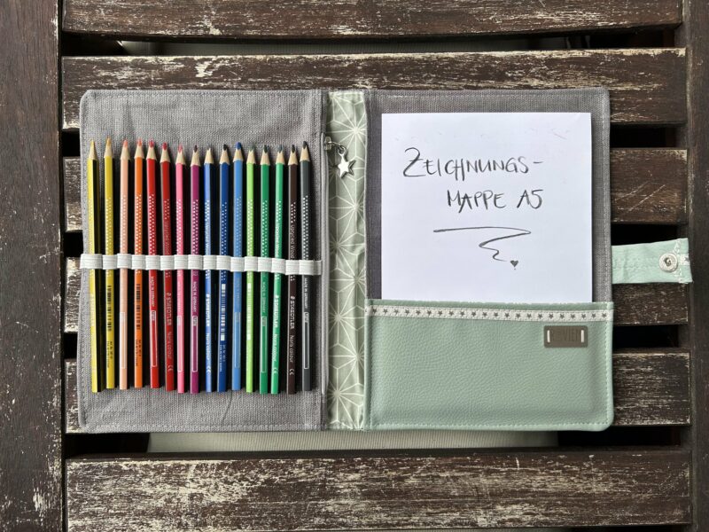 Zeichnungsmappe - mint/grau Drachenbaby – Bild 2