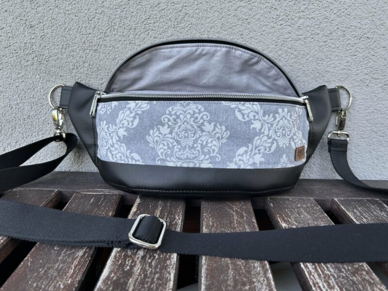 Crossbody Bag - Ornamente grau/weiss/schwarz mit kleinem Portemonnaie. – Bild 2