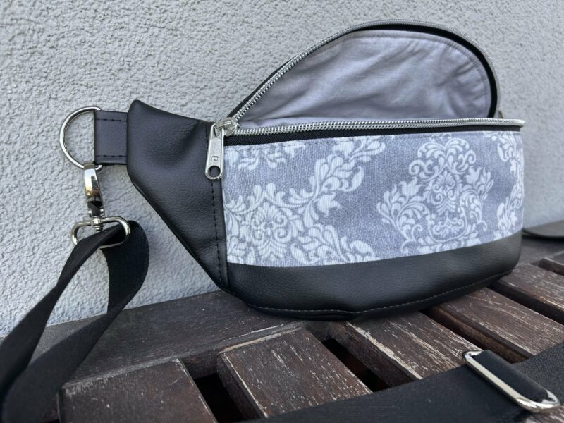 Crossbody Bag - Ornamente grau/weiss/schwarz mit kleinem Portemonnaie. – Bild 3